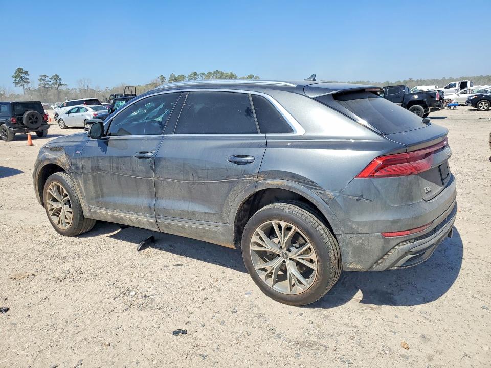 2021 Audi Q8
