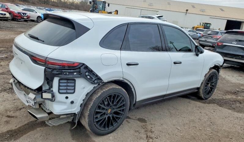 
								2019 Porsche Cayenne full									