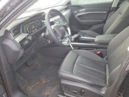 
										2024 Audi Q8 full									