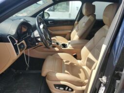 
										2021 Porsche Cayenne full									