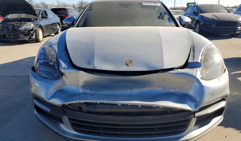 
								2018 Porsche Panamera full									