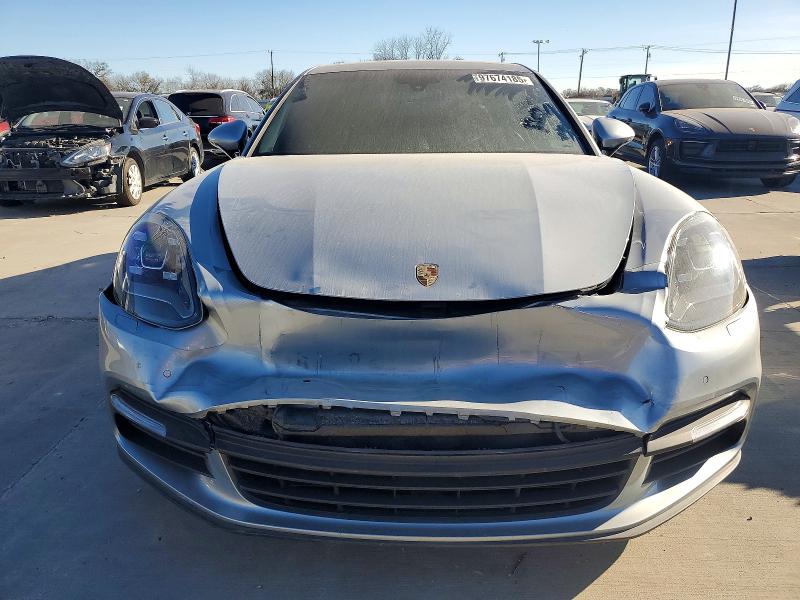 2018 Porsche Panamera