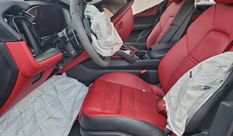 
								2026 Porsche Cayenne full									