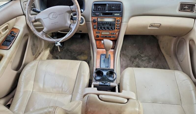 
								2000 Lexus Es 300 full									