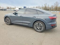 
										2024 Audi Q8 full									