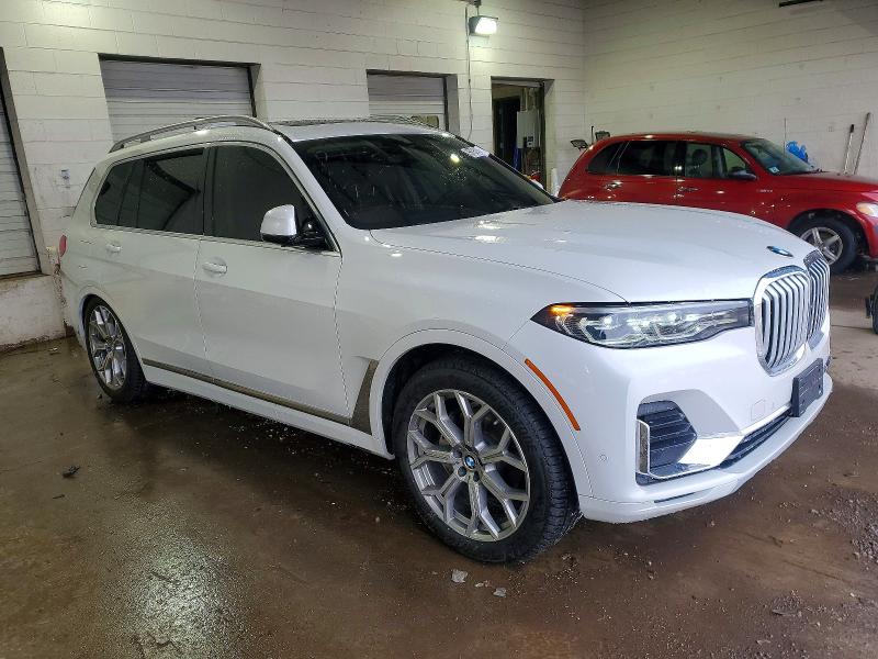 2021 BMW X7