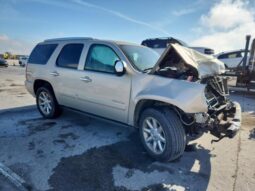 
										2013 Gmc Yukon full									