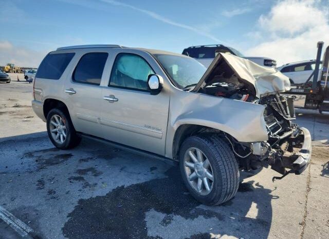 
								2013 Gmc Yukon full									