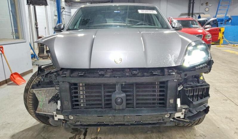 
								2024 Porsche Cayenne full									