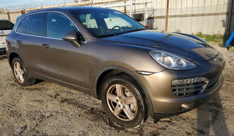 
								2011 Porsche Cayenne full									