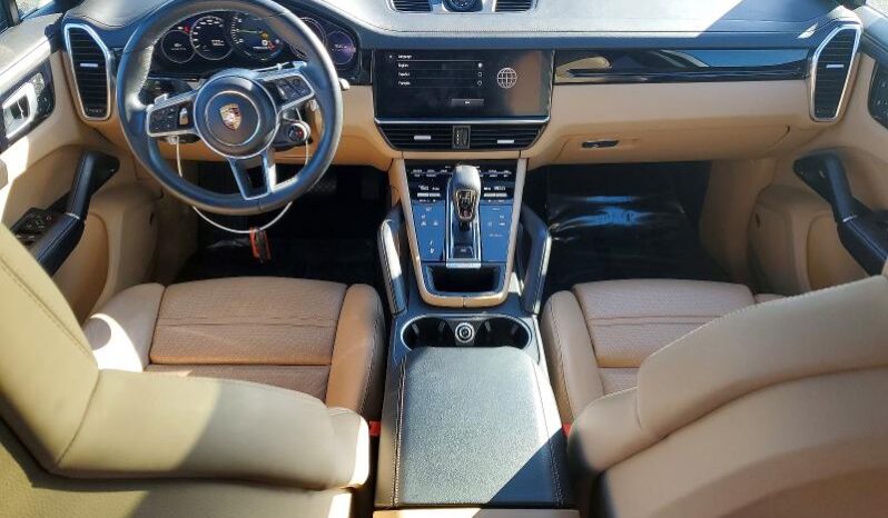 
								2022 Porsche Cayenne full									