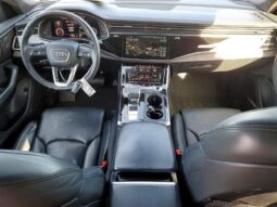 
										2020 Audi Q8 full									