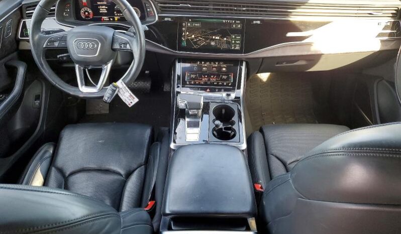 
								2020 Audi Q8 full									
