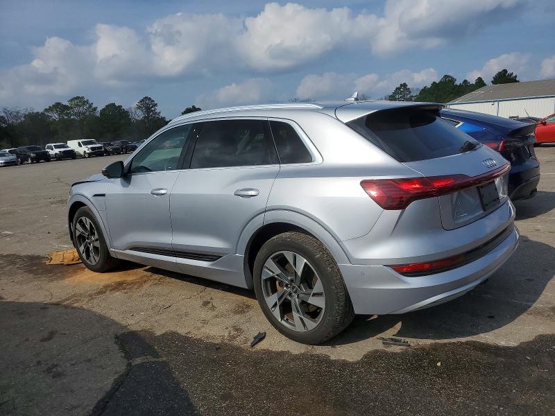 2022 Audi E-tron