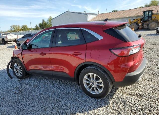 
								2022 Ford Escape se full									
