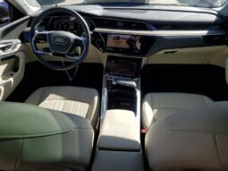 
										2024 Audi Q8 full									