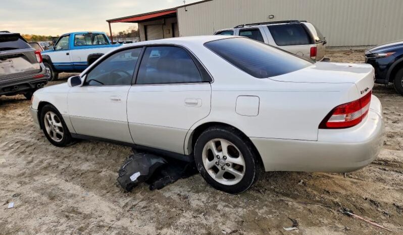 
								2000 Lexus Es 300 full									