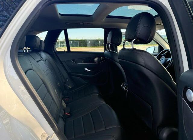 
								2016 Mercedes-benz Glc 300 4m full									