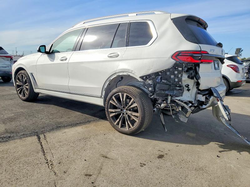 2026 BMW X7