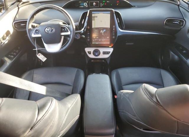 
								2017 Toyota Prius prim full									