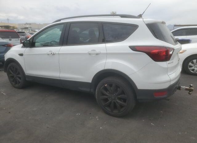
								2019 Ford Escape se full									