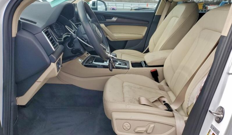 
								2022 Audi Q5 full									