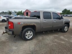
										2012 Chevrolet Silverado full									