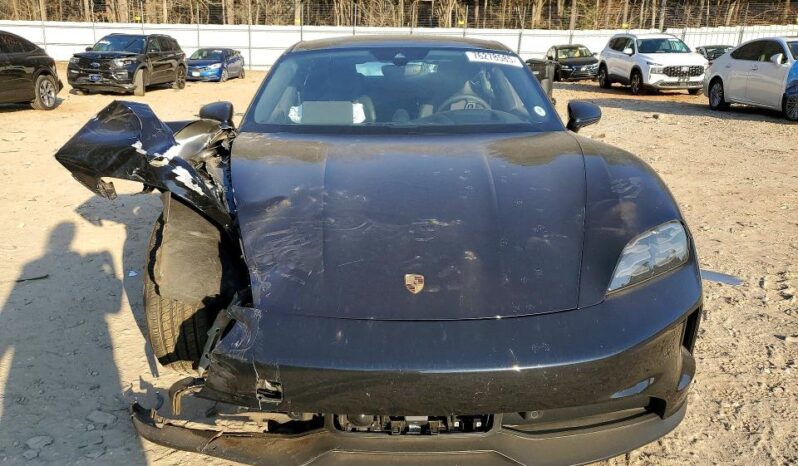 
								2025 Porsche Taycan full									