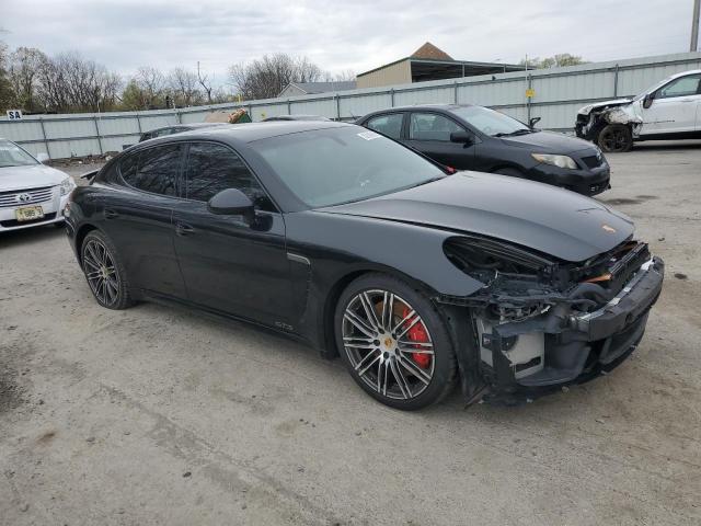2016 Porsche Panamera