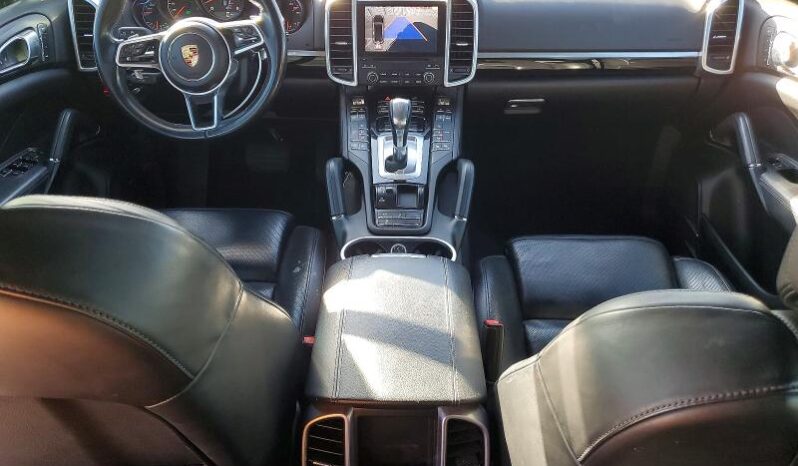 
								2017 Porsche Cayenne full									