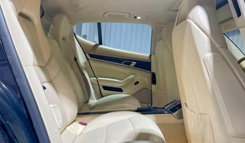 
								2010 Porsche Panamera full									