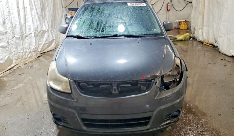 
								2012 Suzuki Sx4 full									