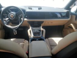 
										2024 Porsche Cayenne full									