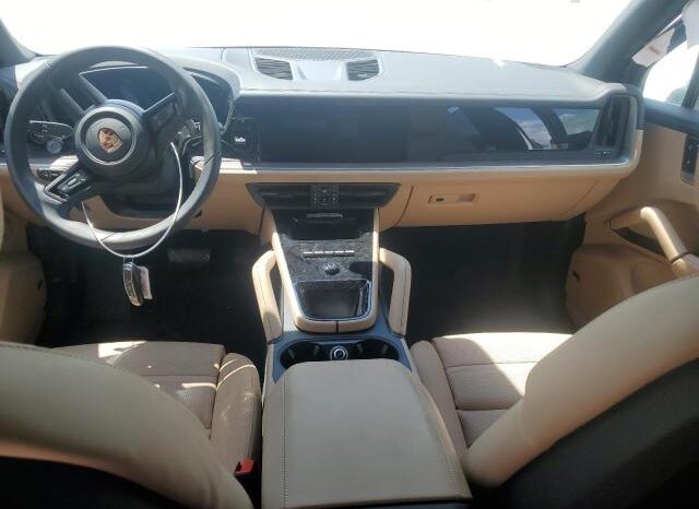 
								2024 Porsche Cayenne full									