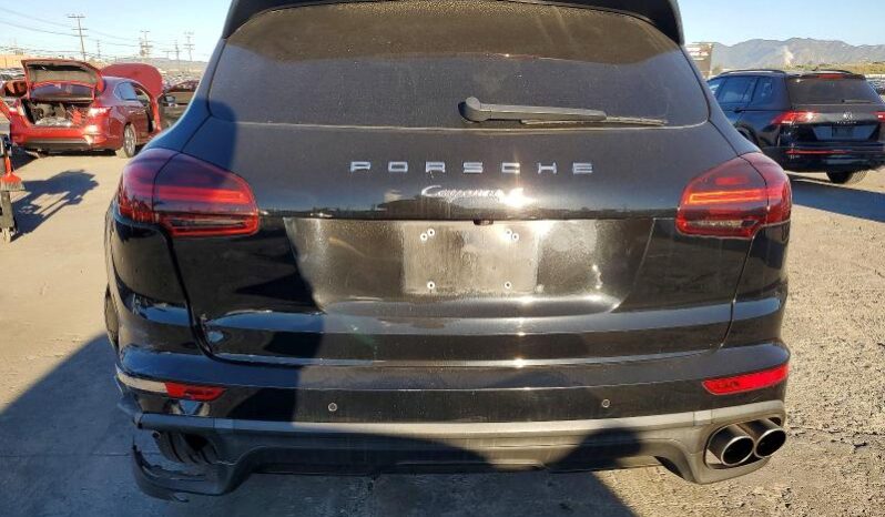 
								2018 Porsche Cayenne full									