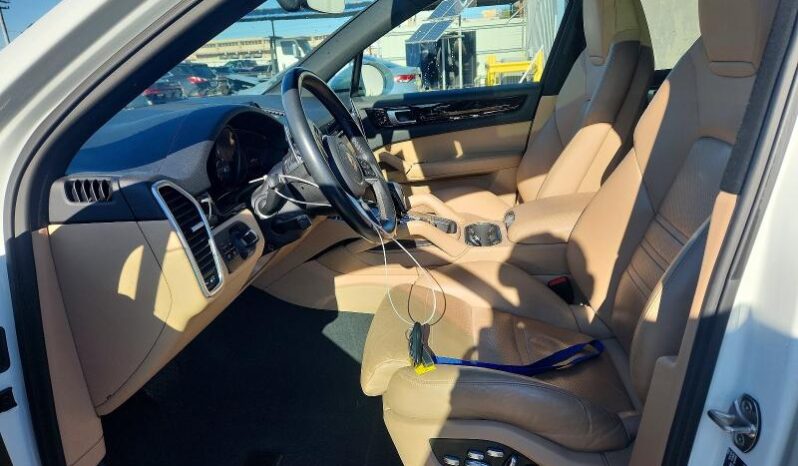 
								2020 Porsche Cayenne full									