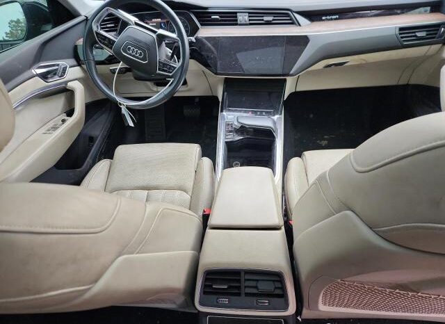 
								2019 Audi E-tron full									