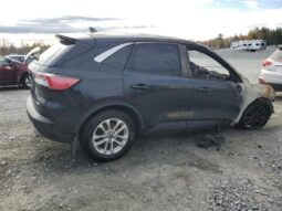 
										2020 Ford Escape se full									