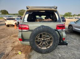 
										2021 Toyota Land cruiser full									