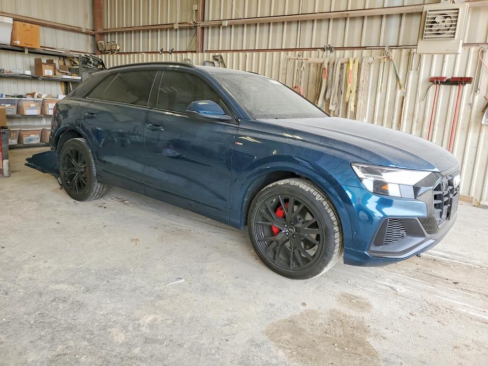 2022 Audi Q8