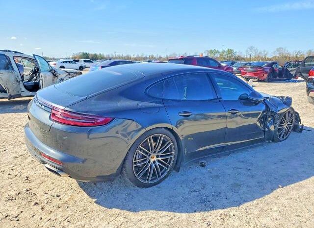 
								2018 Porsche Panamera full									