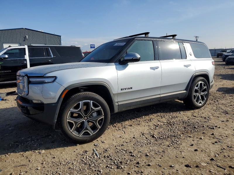 2025 Rivian R1s