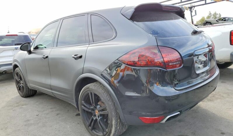 
								2013 Porsche Cayenne full									