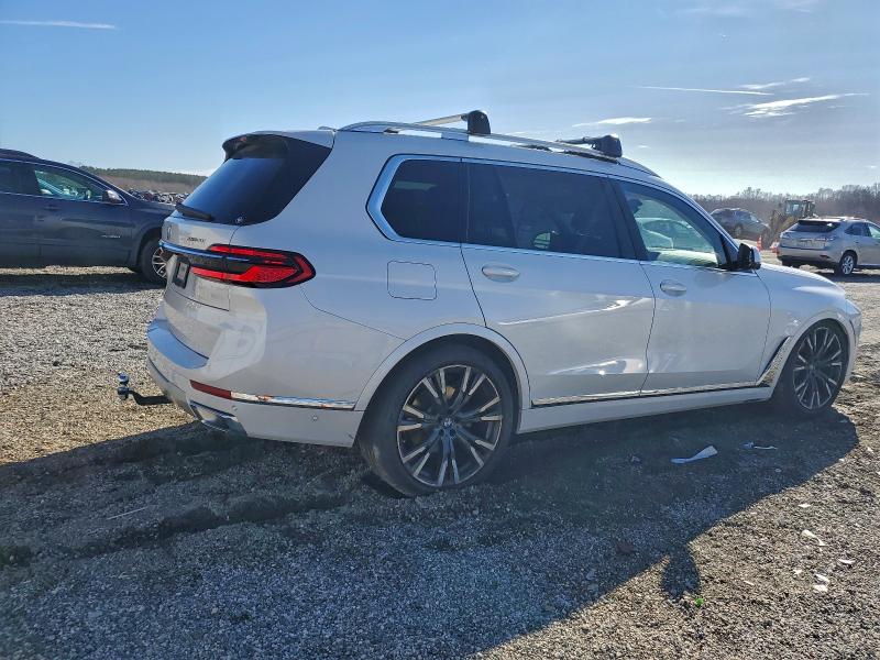 2023 BMW X7