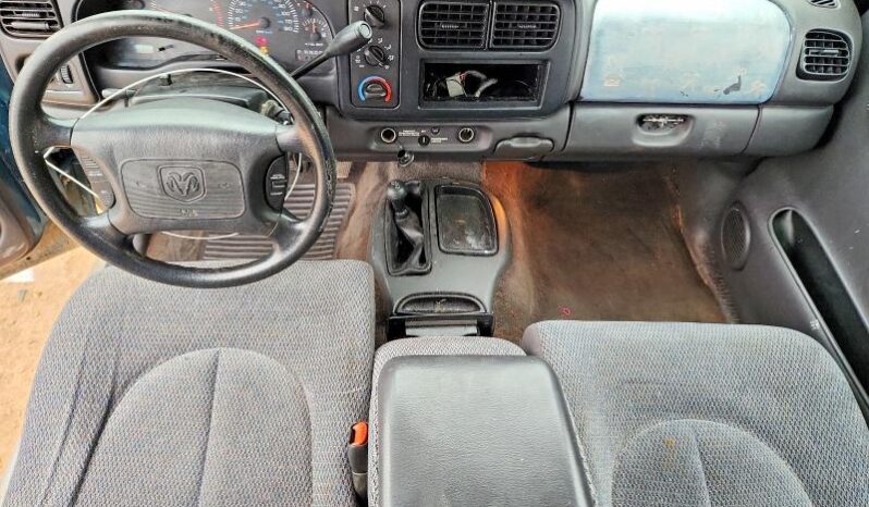 
								1999 Dodge Dakota full									