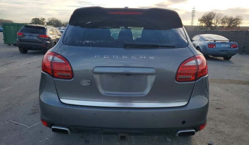 
								2013 Porsche Cayenne full									