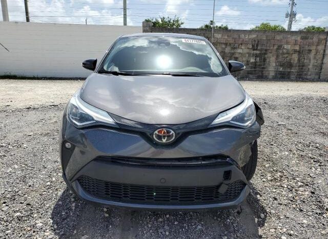 
								2021 Toyota C-hr full									
