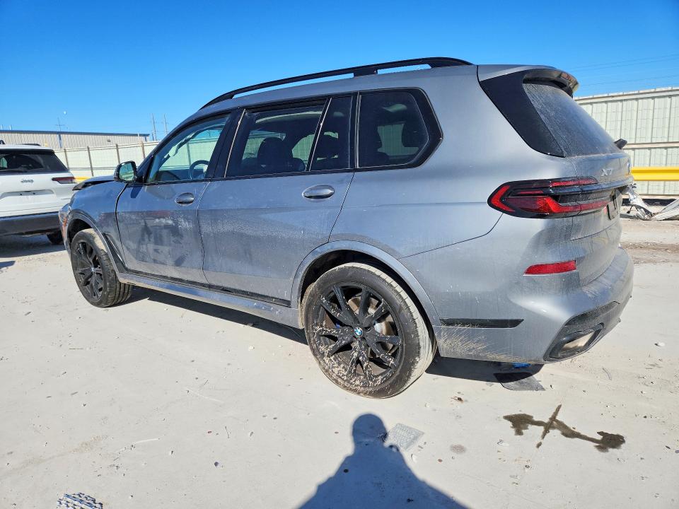 2024 BMW X7