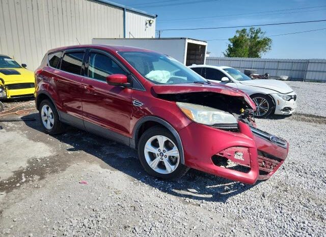 
								2014 Ford Escape se full									