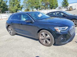 
										2024 Audi Q8 full									